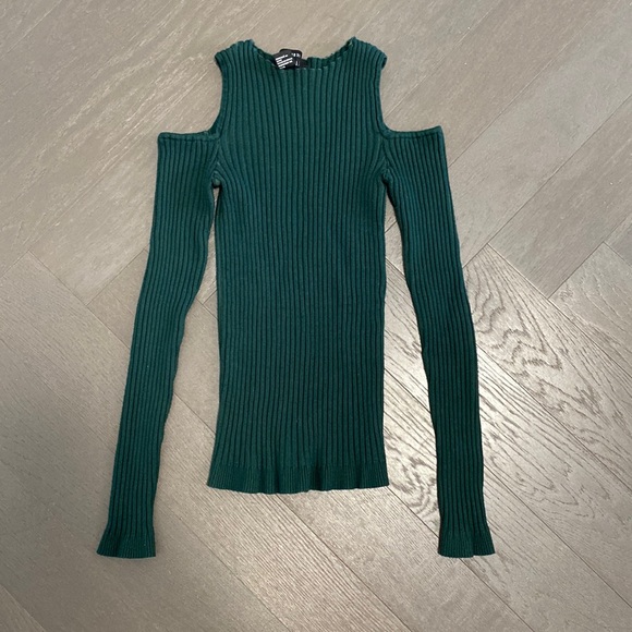 FOREVER 21 Green Cold Shoulder Knit Love Sleeve - Picture 3 of 9